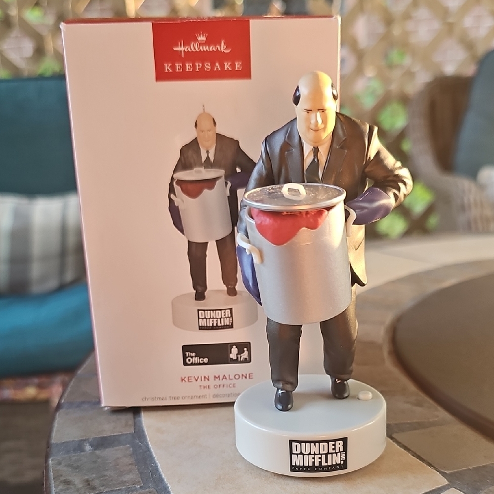 Hallmark Keepsake Kevin Malone with Chili Ornament